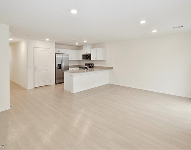 10923 Heatherford Avenue - Photo Thumbnail 10