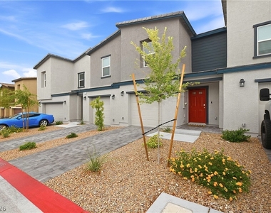10923 Heatherford Avenue - Photo Thumbnail 2