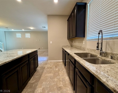 3832 Autumn America Place - Photo Thumbnail 12