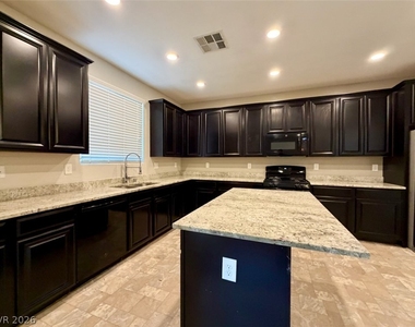 3832 Autumn America Place - Photo Thumbnail 9