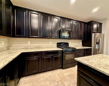 3832 Autumn America Place - Photo Thumbnail 11