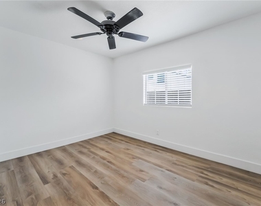 1610 E Ogden Avenue - Photo Thumbnail 27