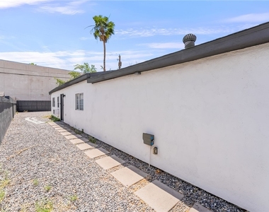 1610 E Ogden Avenue - Photo Thumbnail 36