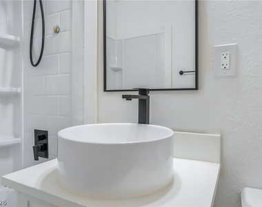 1610 E Ogden Avenue - Photo Thumbnail 16