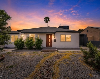 1610 E Ogden Avenue - Photo Thumbnail 38