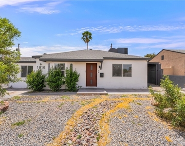 1610 E Ogden Avenue - Photo Thumbnail 18