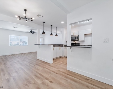 1610 E Ogden Avenue - Photo Thumbnail 7