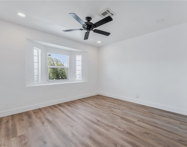 1610 E Ogden Avenue - Photo Thumbnail 14