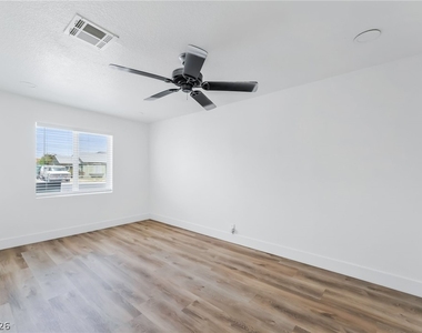 1610 E Ogden Avenue - Photo Thumbnail 24