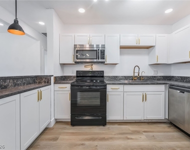 1610 E Ogden Avenue - Photo Thumbnail 9