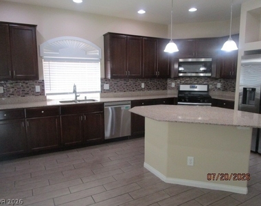 7220 Puffer Lake Court - Photo Thumbnail 7