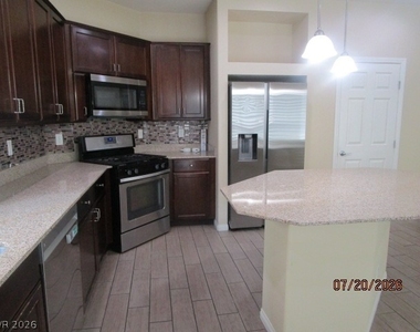 7220 Puffer Lake Court - Photo Thumbnail 8