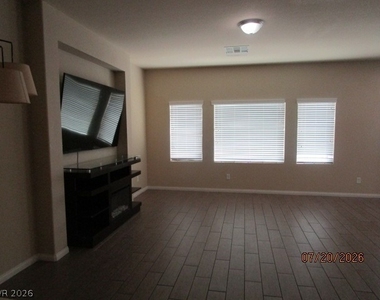 7220 Puffer Lake Court - Photo Thumbnail 4