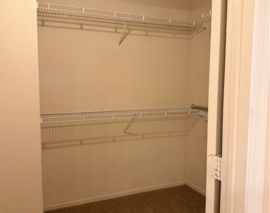 7621 Almeria Avenue - Photo Thumbnail 11