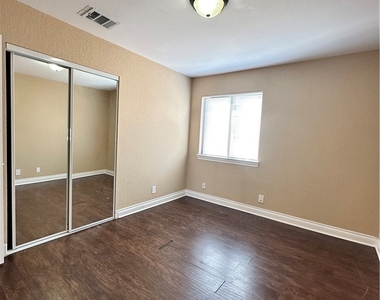 3910 Amy Marie Court - Photo Thumbnail 15