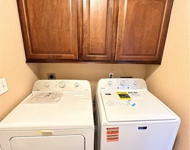 3910 Amy Marie Court - Photo Thumbnail 13