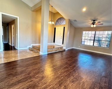 3910 Amy Marie Court - Photo Thumbnail 2