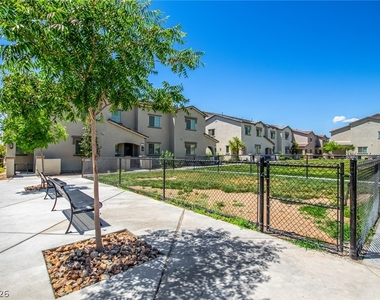 825 Star Estates Avenue - Photo Thumbnail 28