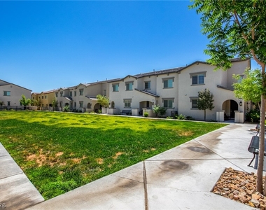 825 Star Estates Avenue - Photo Thumbnail 29