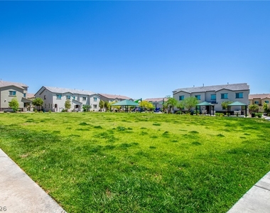 825 Star Estates Avenue - Photo Thumbnail 35