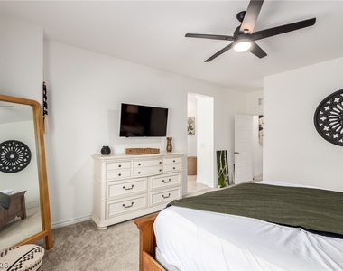 825 Star Estates Avenue - Photo Thumbnail 16