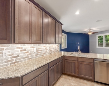 6644 Seahorse Reef Street - Photo Thumbnail 10