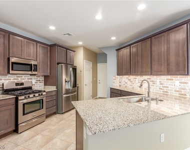 6644 Seahorse Reef Street - Photo Thumbnail 8