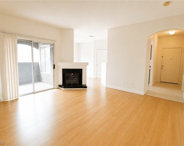 5525 W Flamingo Road - Photo Thumbnail 7
