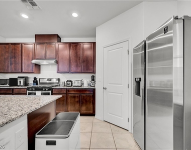7058 Baza Avenue - Photo Thumbnail 10