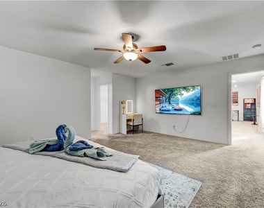 7058 Baza Avenue - Photo Thumbnail 18