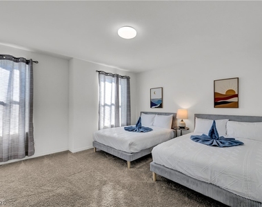 7058 Baza Avenue - Photo Thumbnail 24