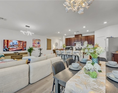 7058 Baza Avenue - Photo Thumbnail 3