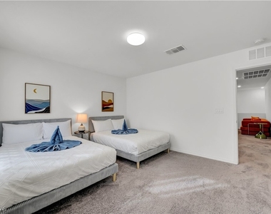7058 Baza Avenue - Photo Thumbnail 31