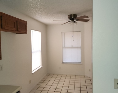 7048 Picaroon Lane - Photo Thumbnail 16