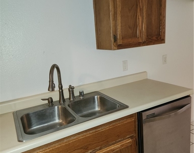 7048 Picaroon Lane - Photo Thumbnail 3