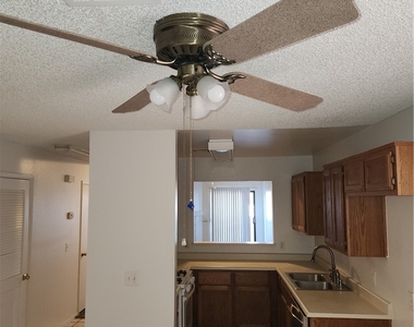 7048 Picaroon Lane - Photo Thumbnail 8