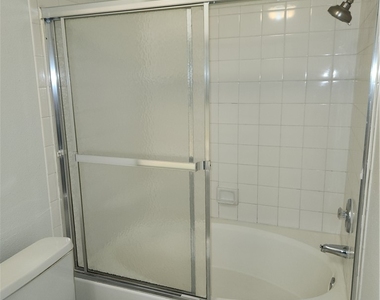 7048 Picaroon Lane - Photo Thumbnail 24