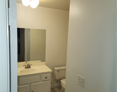 7048 Picaroon Lane - Photo Thumbnail 26