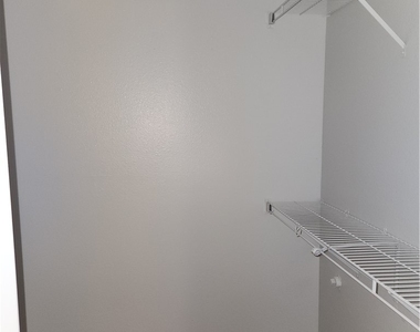 7048 Picaroon Lane - Photo Thumbnail 23