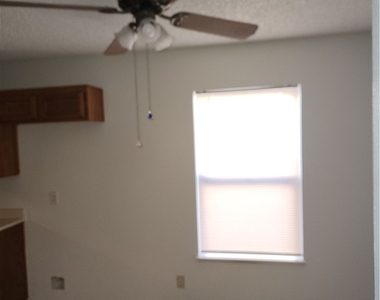7048 Picaroon Lane - Photo Thumbnail 6