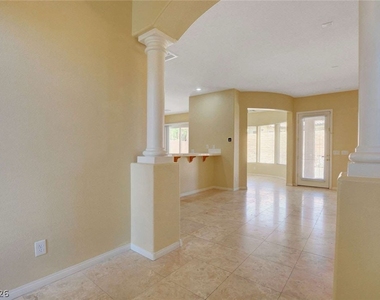 10214 Elk Valley Street - Photo Thumbnail 4