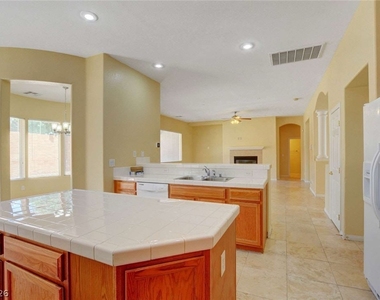 10214 Elk Valley Street - Photo Thumbnail 11