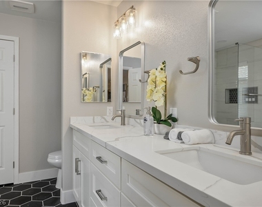 6990 W Richmar Avenue - Photo Thumbnail 24