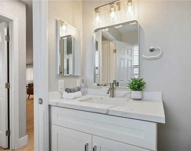 6990 W Richmar Avenue - Photo Thumbnail 31