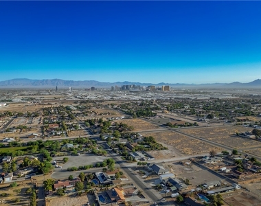 7435 Rogers Street - Photo Thumbnail 43