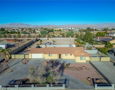 7435 Rogers Street - Photo Thumbnail 3