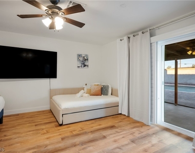 7435 Rogers Street - Photo Thumbnail 22