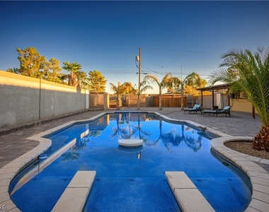7435 Rogers Street - Photo Thumbnail 35
