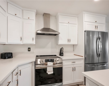 7435 Rogers Street - Photo Thumbnail 17