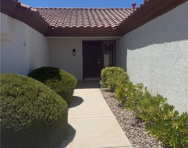 9909 Bundella Drive - Photo Thumbnail 5